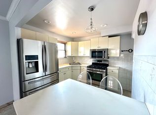 2129 Menahan St #A, Ridgewood, NY 11385