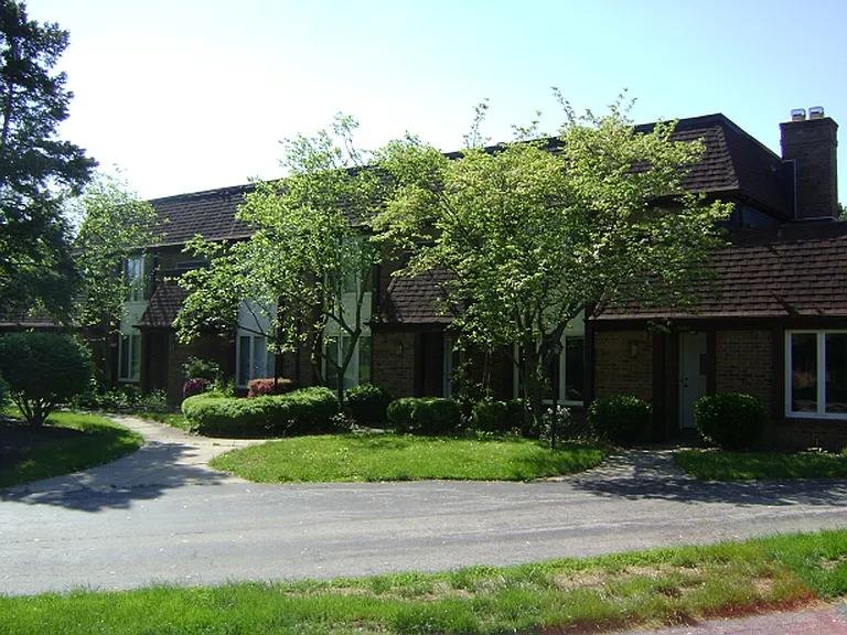 5541-5547 Christopher Ct — Photo 1