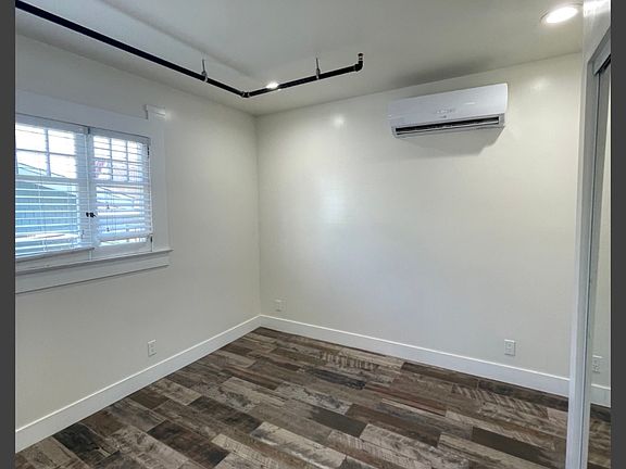 2nd image of 2811 Orchard Ave #1
