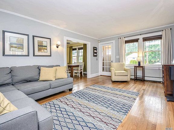 3rd image of 40 Cherry St