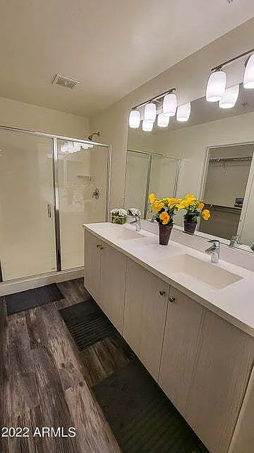 2 bed, 2.5 bath, 1315 sqft, $2,100 — Photo 4