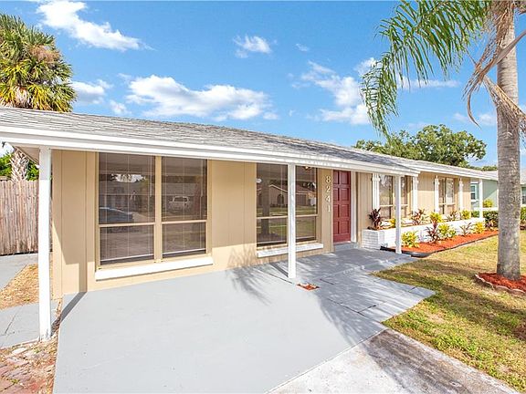 2nd image of 8241 Greenleaf Cir
