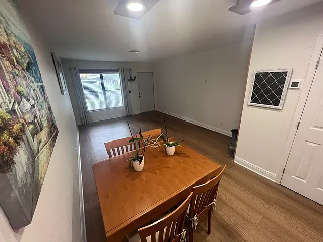 2 bed, 2.5 bath, 1100 sqft, $1,500 — Photo 3