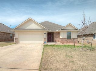 3013 Crossover Ct, Moore, OK 73160