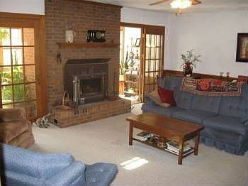3rd image of 139 Beechwood Dr