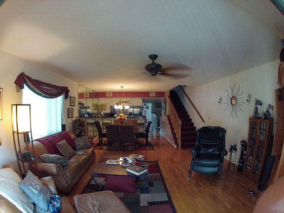 Living room /Dining