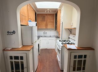 800 W South St APT 5, Kalamazoo, MI 49007