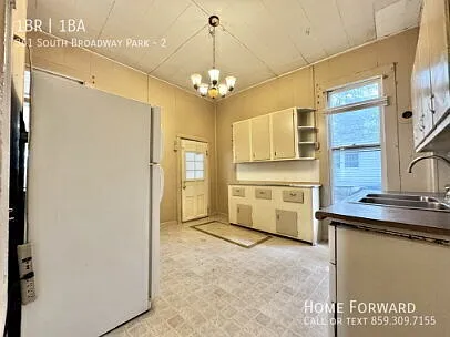 361 S Broadway Park #2 — Photo 8