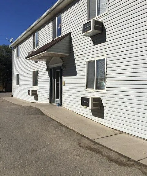1445 Bluff St — Photo 2