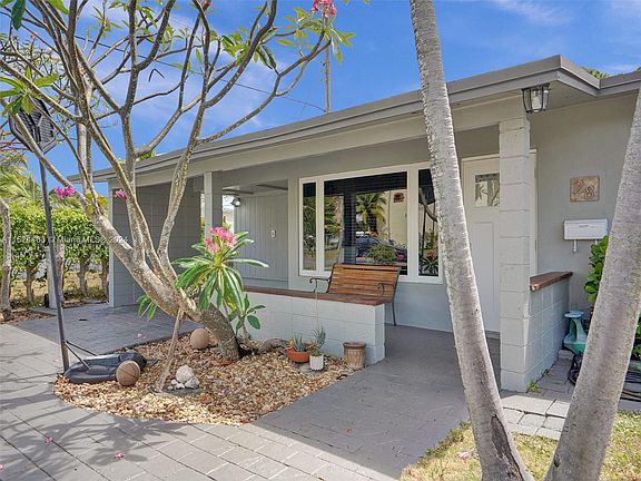 5th image of 28 NE 17th Ave