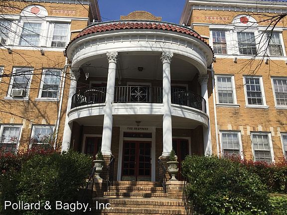 3rd image of 218 S Boulevard APT 3