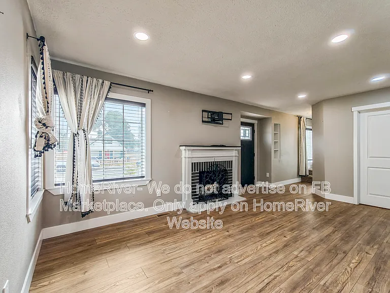1417 E Wabash Ave — Photo 2