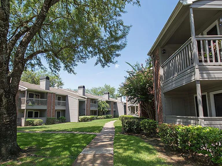 Porterwood Apartments — Photo 12