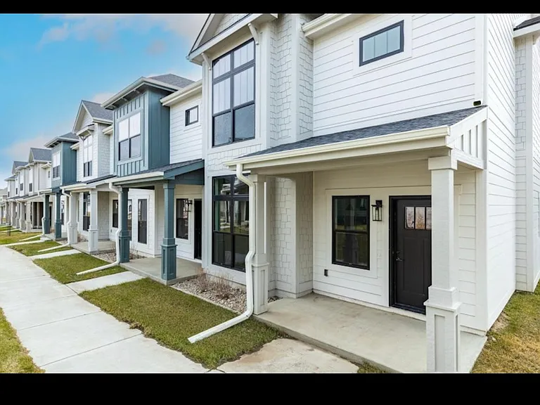 2724 SW 24th Ln — Photo 39