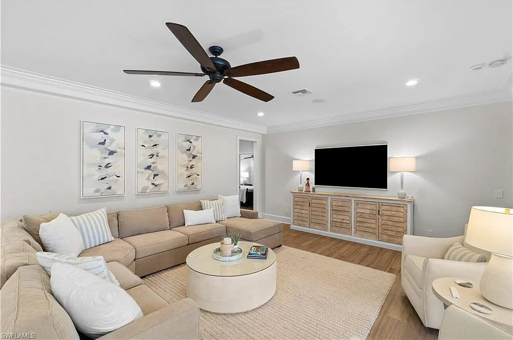 4 bed, 3.0 bath, 2422 sqft, $29,000 — Photo 4