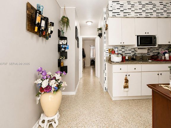5th image of 2041 SW 4th St