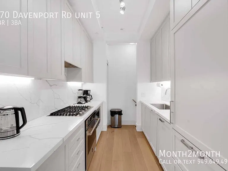270 Davenport Rd #5 — Photo 13