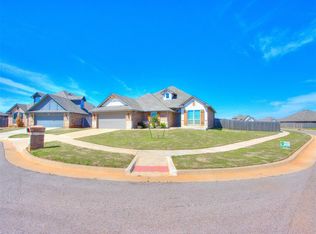 19641 Castleberry Dr, Edmond, OK 73012