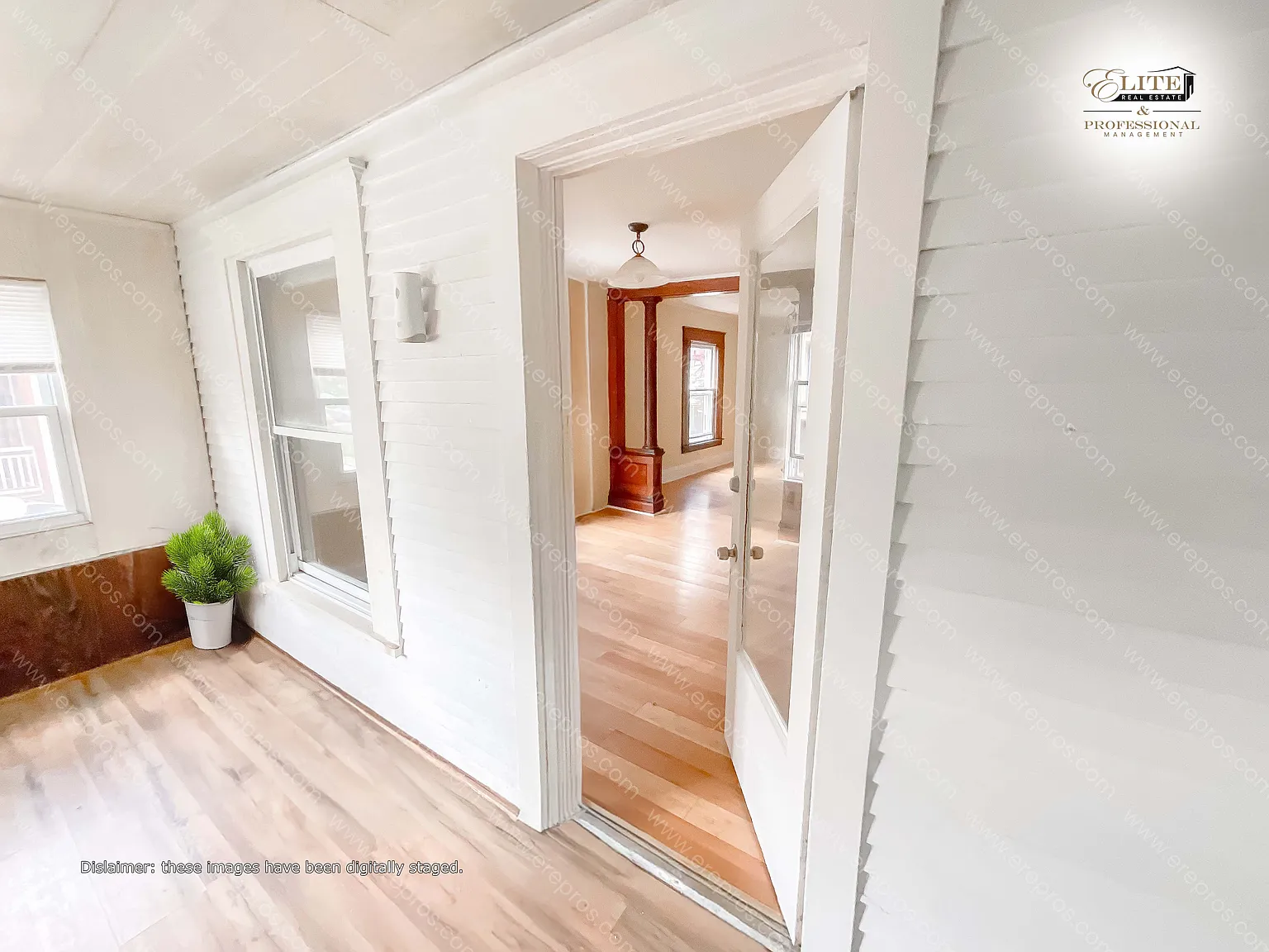 3 bed, 936 sqft, $1,150 — Photo 2