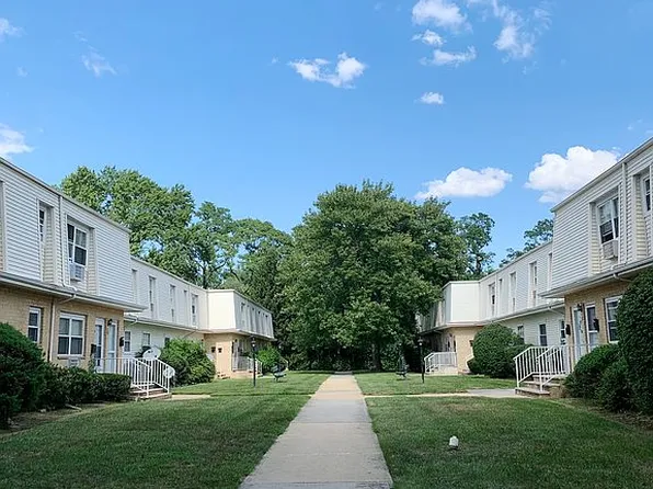 61 White St #D, Eatontown, NJ 07724