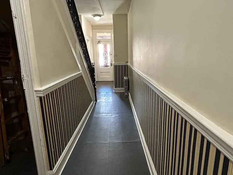 219 Highland Pl #1R — Photo 11