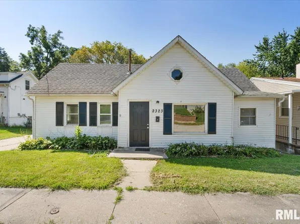 2323 E Pleasant St, Davenport, IA 52803
