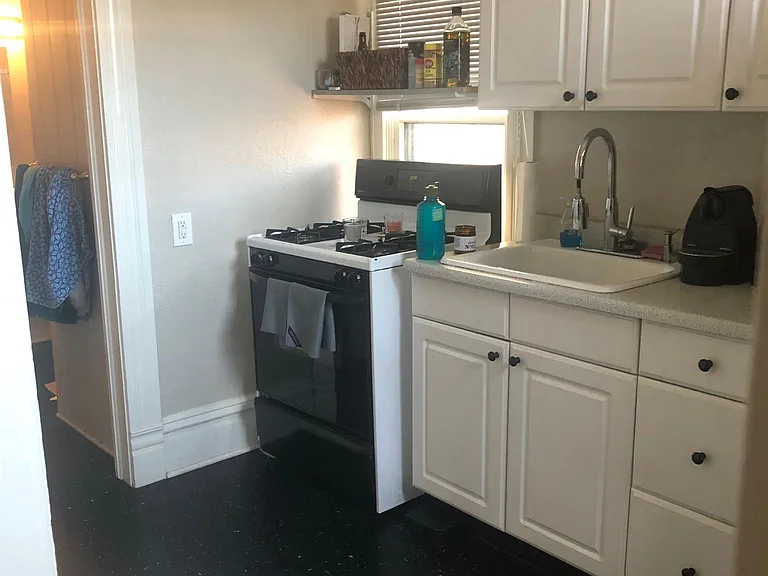 1129 N Pearl St #3 — Photo 11
