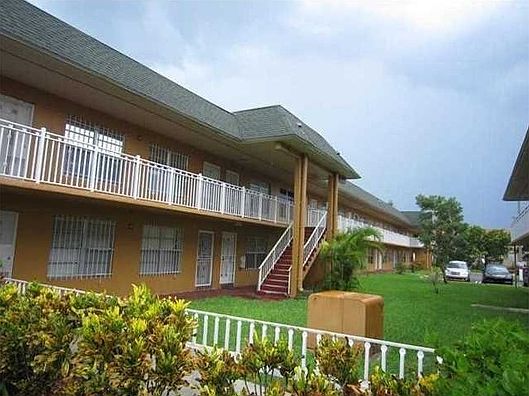 1st image of 251 NW 177th St APT 101
