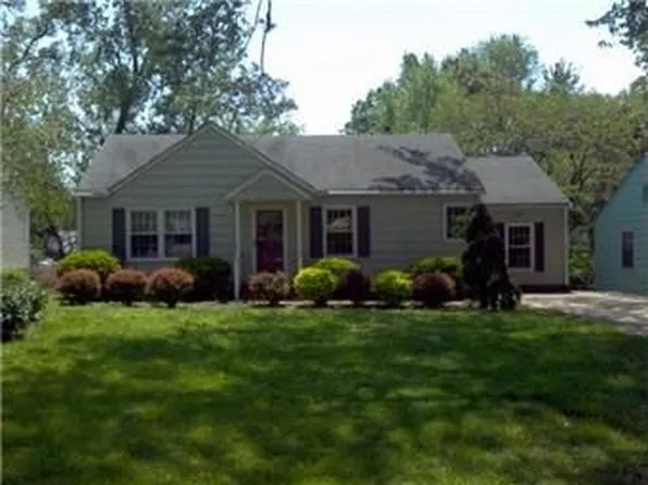 5107 W 51st St, Roeland Park, KS 66205
