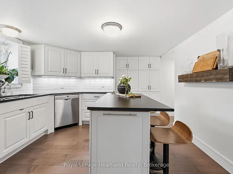 5 Cobourg St #100 — Photo 20