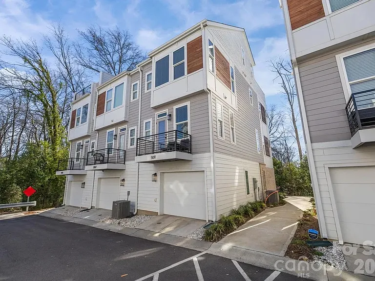 5011 York Park Ln — Photo 2