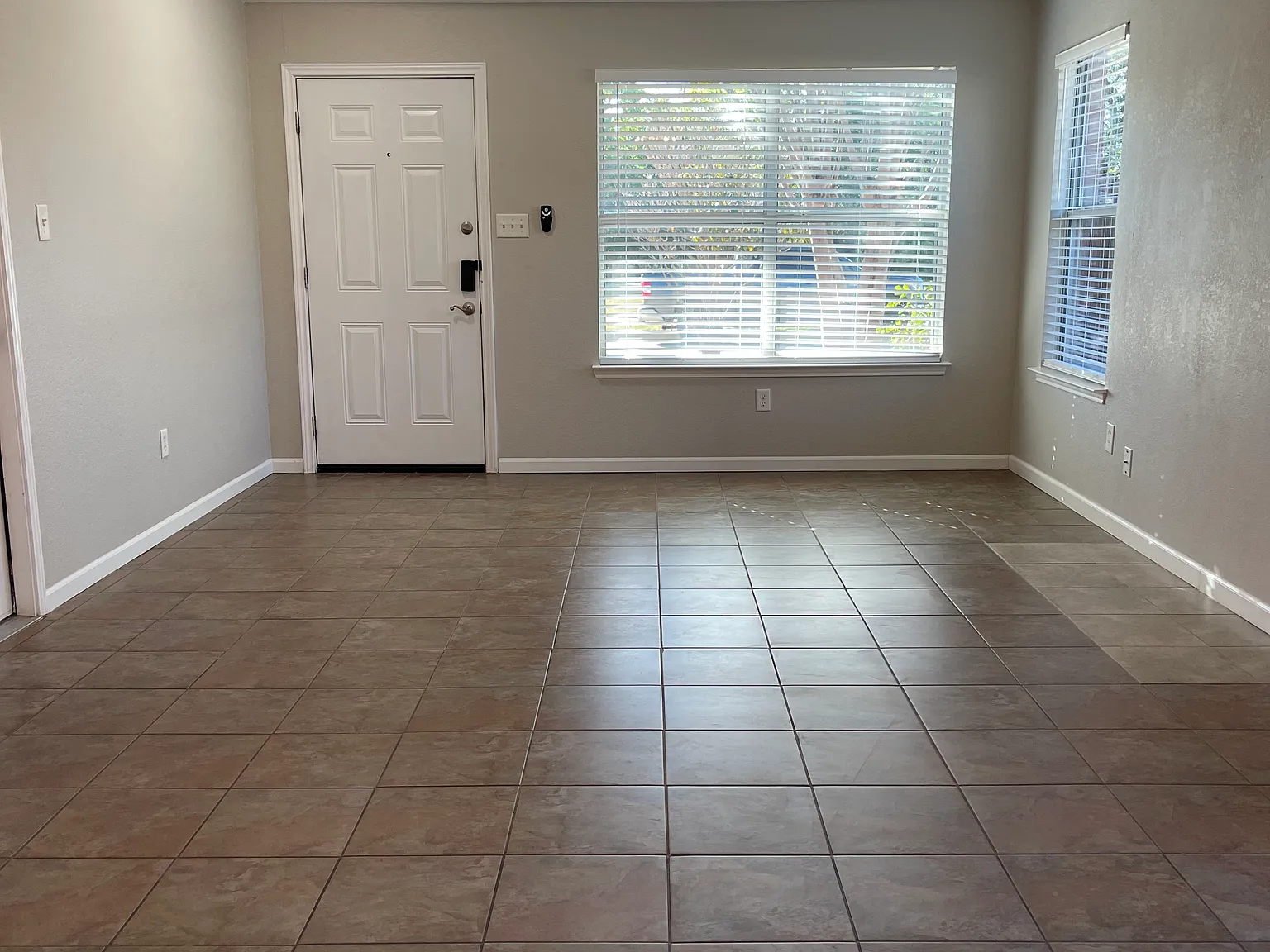 724 River Hill Ln — Photo 4