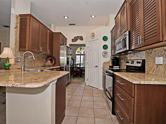 5th image of 8509 Spencer Ct