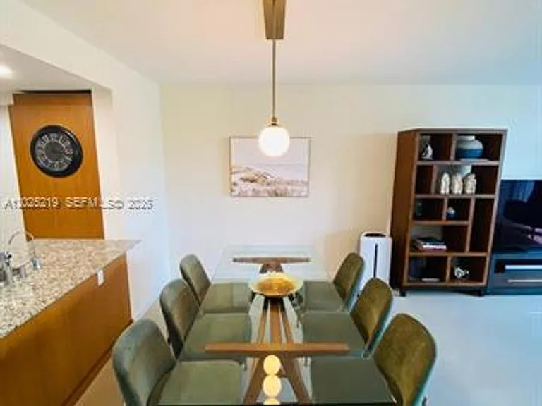 10275 Collins Ave #324 — Photo 14