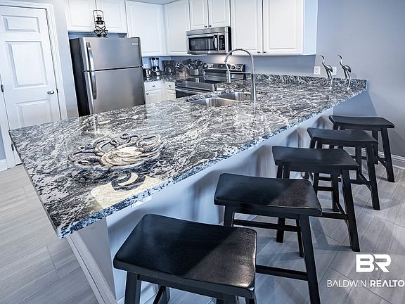 5th image of 455 E Beach Blvd APT 810
