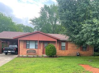 15205 Grade School Rd, Fort Smith, AR 72916