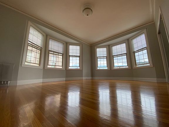 5th image of 750 Greenwich St #11