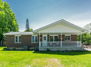 62 Queen St, Huron East, ON N0G2W0
