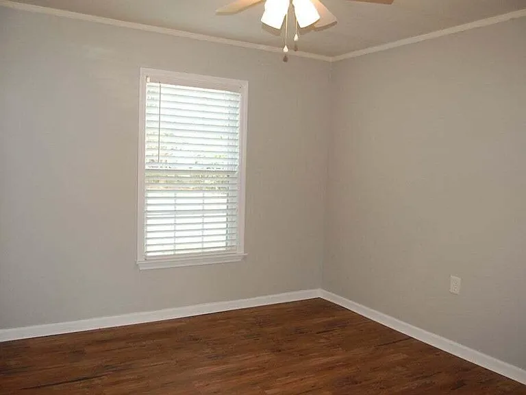 111 Smallridge St — Photo 20