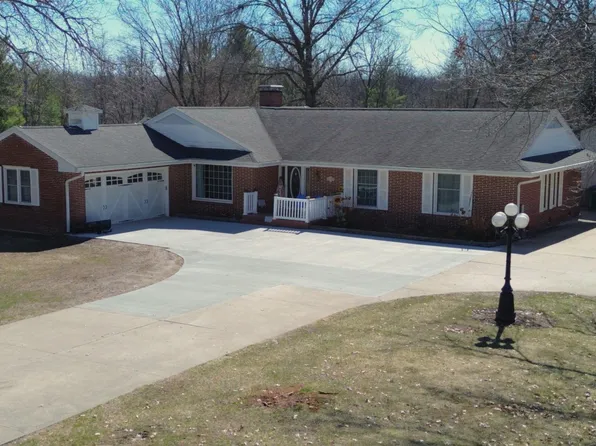 1106 E Franklin St, Bloomfield, IA 52537