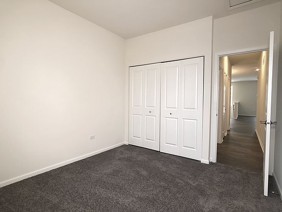 4th image of 816 Four Seasons Blvd