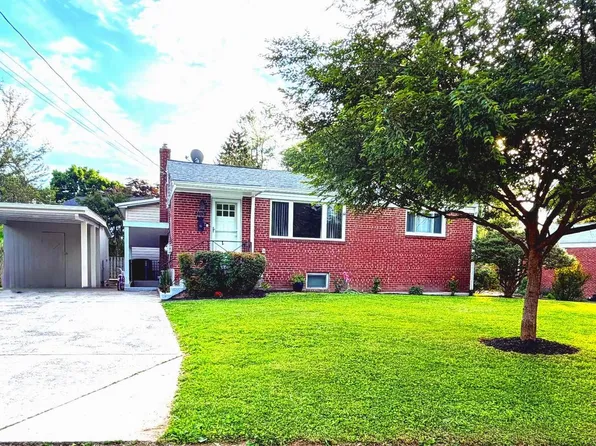 6915 Kingwood Dr, Falls Church, VA 22042