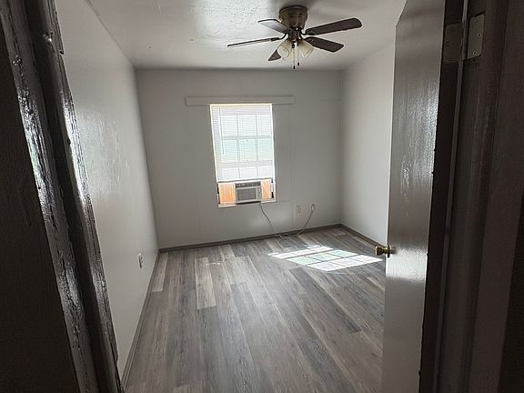 5th image of 213 N O Ave