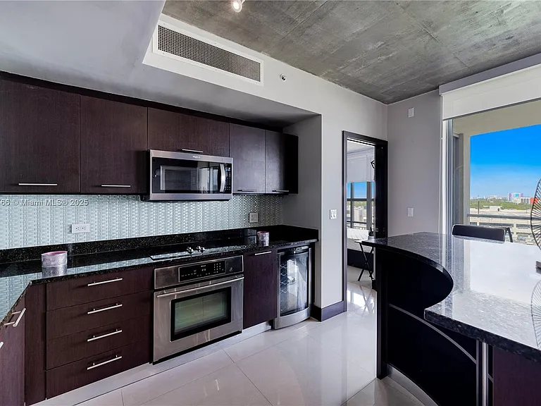 3451 1st Ave — Photo 9