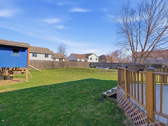 5th image of 329 North Heatherstone Drive