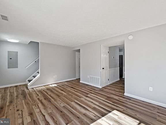 4th image of 8276 Sebring Ct