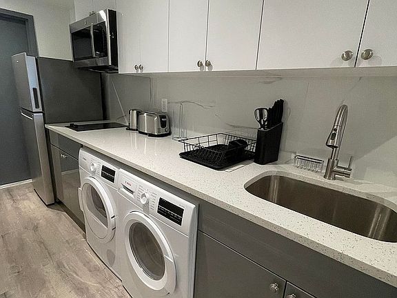 3rd image of 336 E 15th St #7
