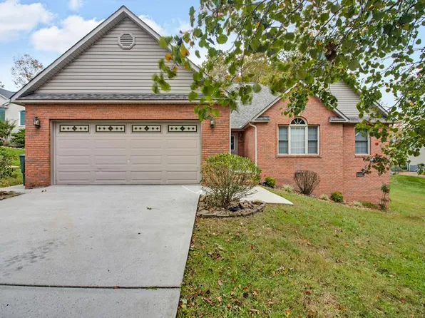 1267 Holiday Dr, Crossville, TN 38555