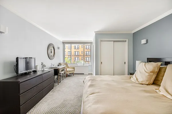 Sold by Compass | media 19