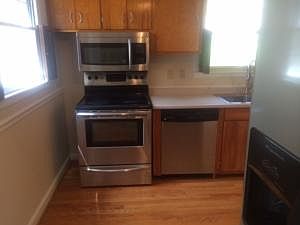 2nd image of 3220 Loch Haven Dr